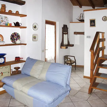 Locazione Turistica Rustico Maresi * 瓦伦纳