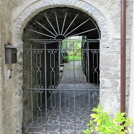 Locazione Turistica Rustico Maresi 度假居 瓦伦纳